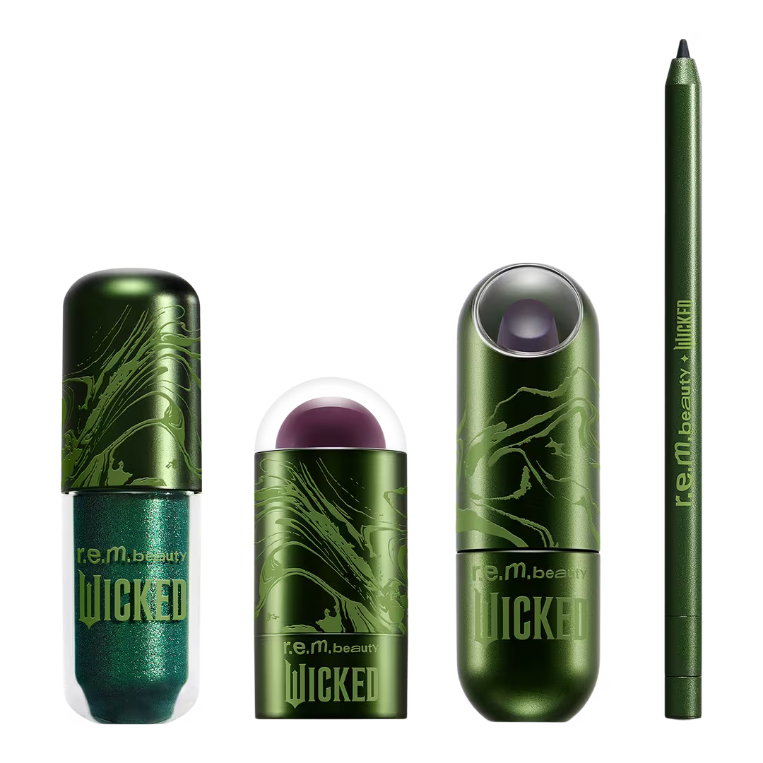 r.e.m. beauty x Wicked Elphaba Makeup Set - PREVENTA